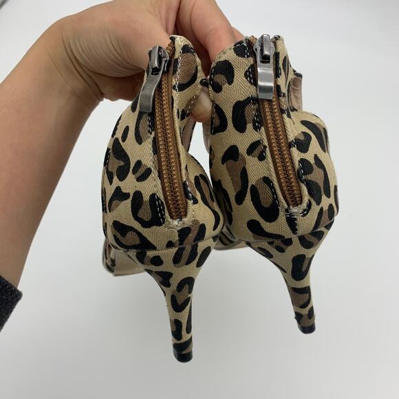 Heeled Sandals Womens Size 8 Peep Toe Pump Heel Leopard Print - Picture 10 of 14